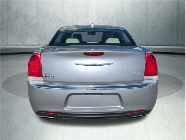 Used 2017 Chrysler 300 Limited AWD/4WD image 5