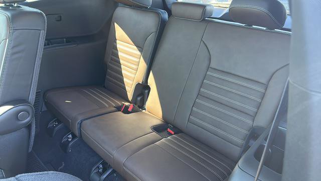 New 2026 GMC Acadia Denali Ultimate w/ LPO, Floor Liner Package AWD/4WD image 18