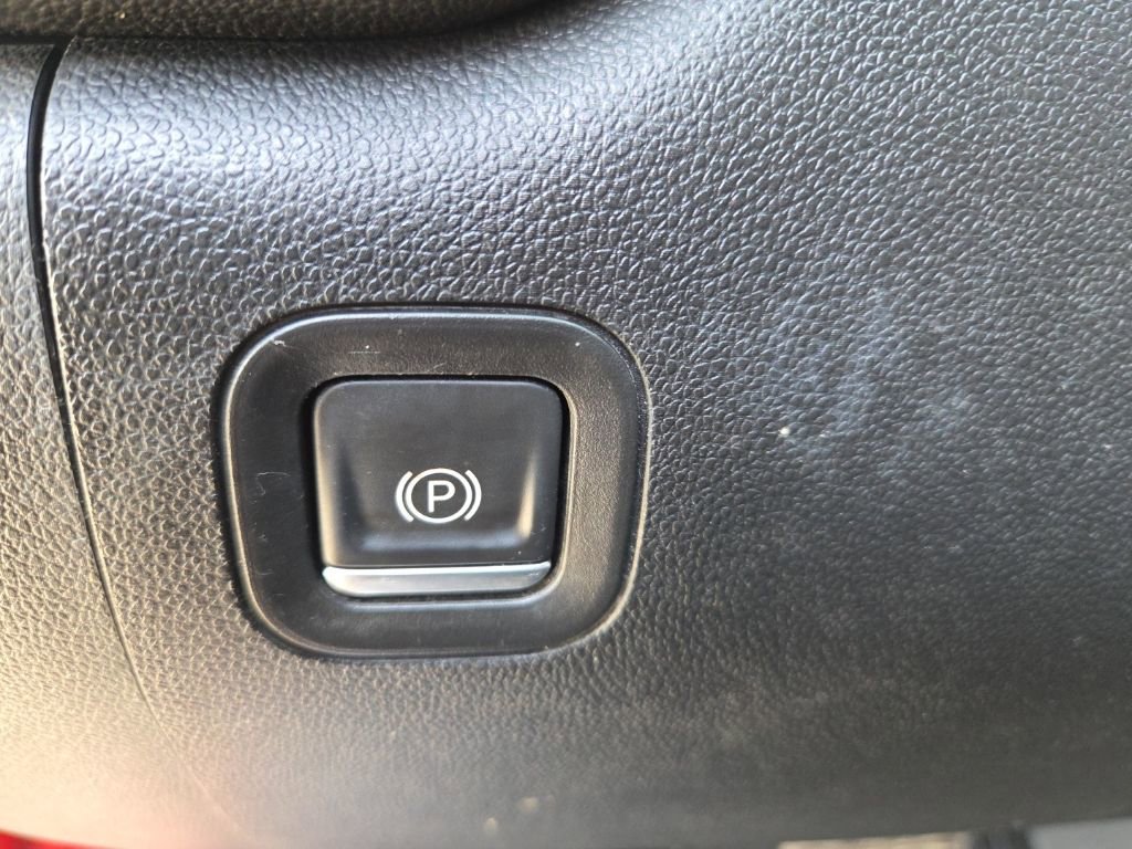 Certified 2020 Chevrolet Silverado 2500 LT w/ All Star Edition image 25