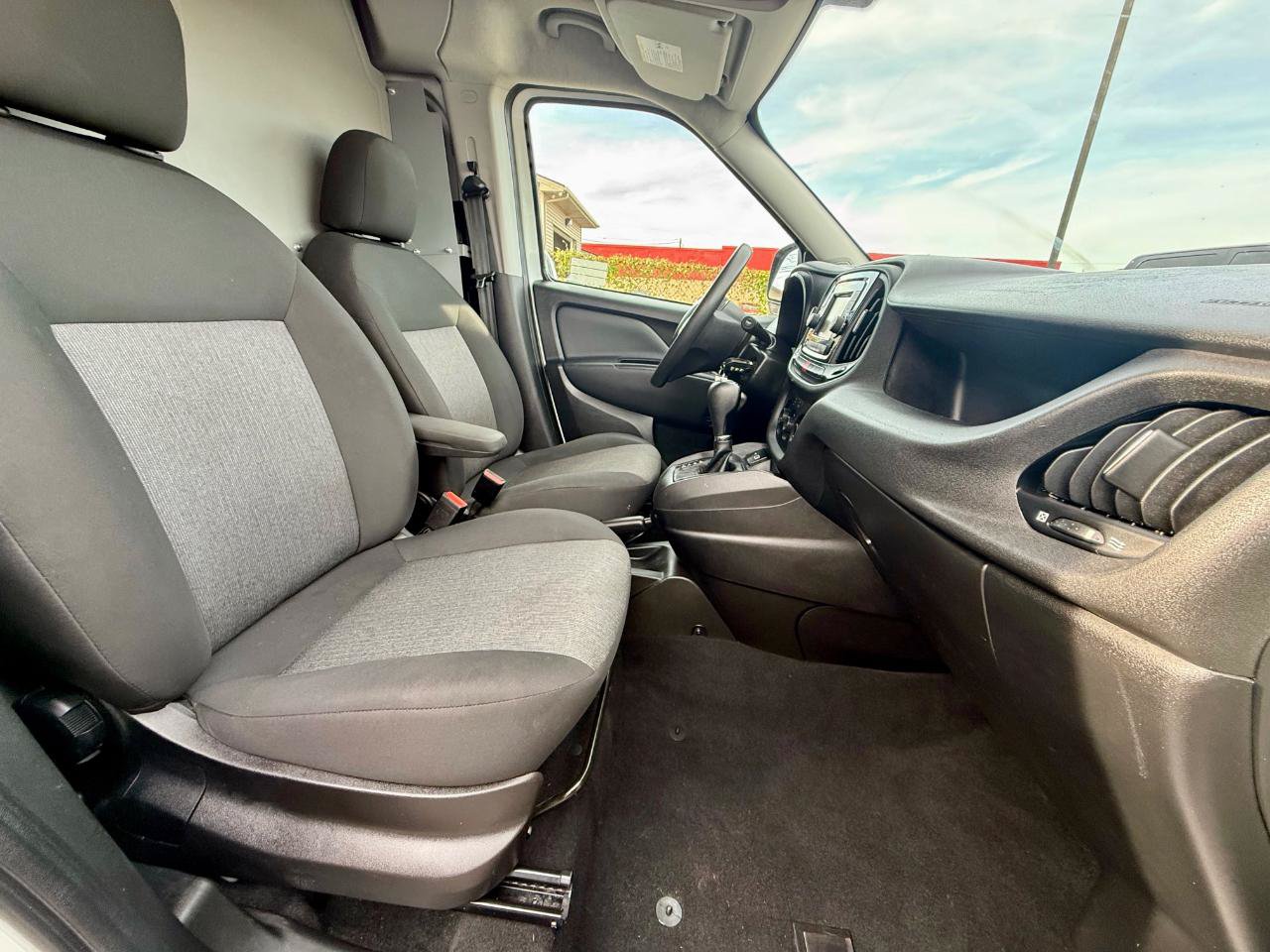 Used 2022 RAM ProMaster City Tradesman FWD image 25