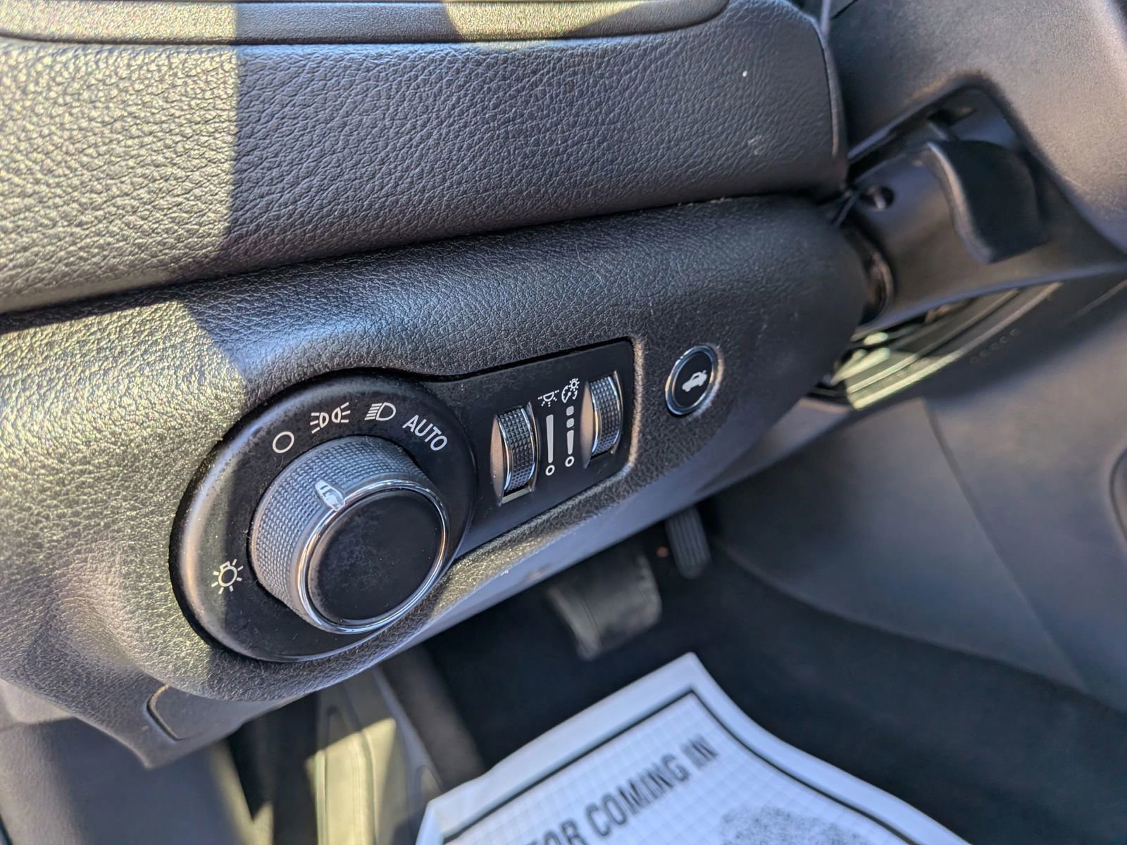 Used 2016 Chrysler 200 Limited w/ Anniversary Edition FWD image 36