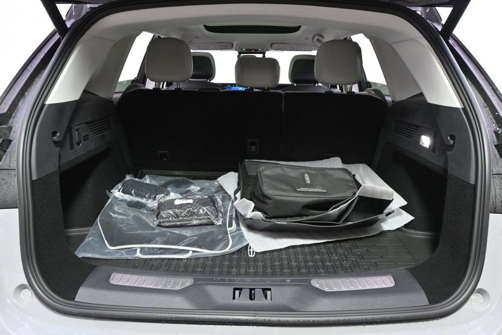 New 2026 Lincoln Nautilus Reserve w/ Jet Appearance Package AWD/4WD image 19
