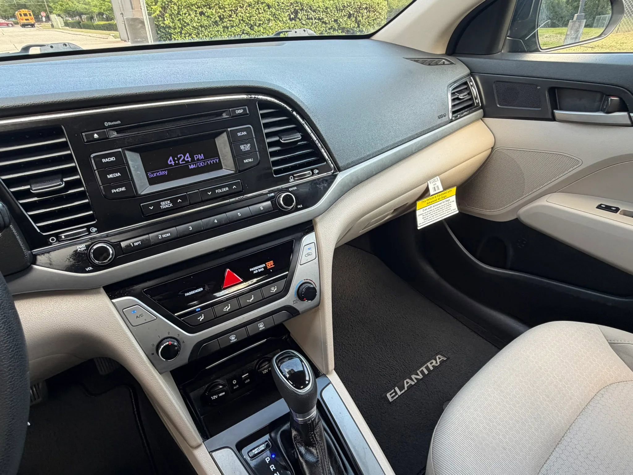 Used 2018 Hyundai Elantra SE w/ Cargo Package FWD image 19