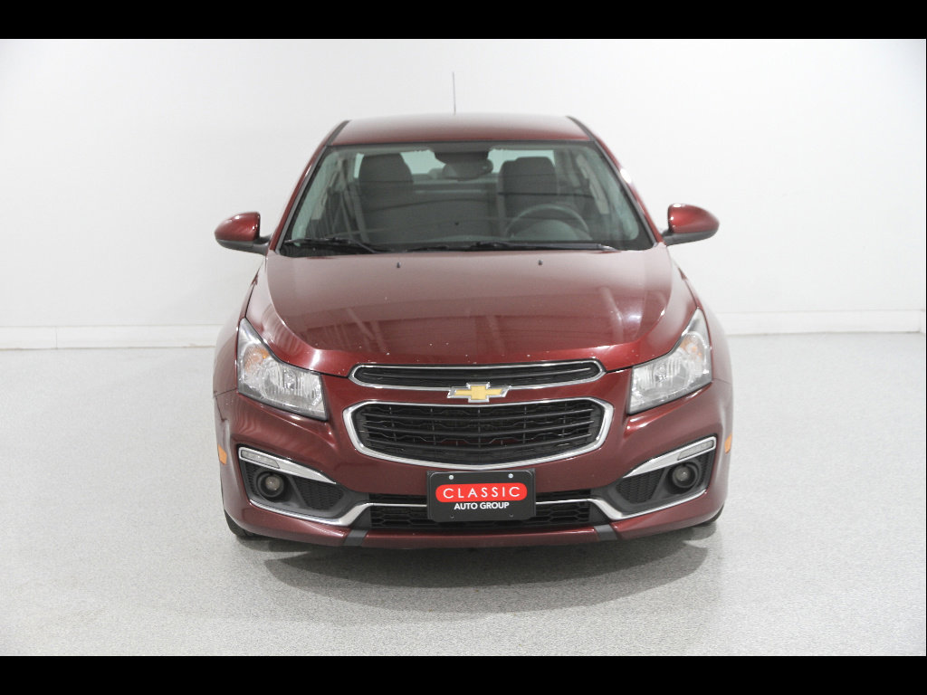 Used 2015 Chevrolet Cruze LT FWD image 2