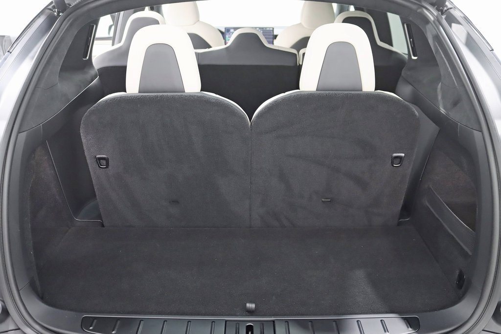 Used 2022 Tesla Model X image 37