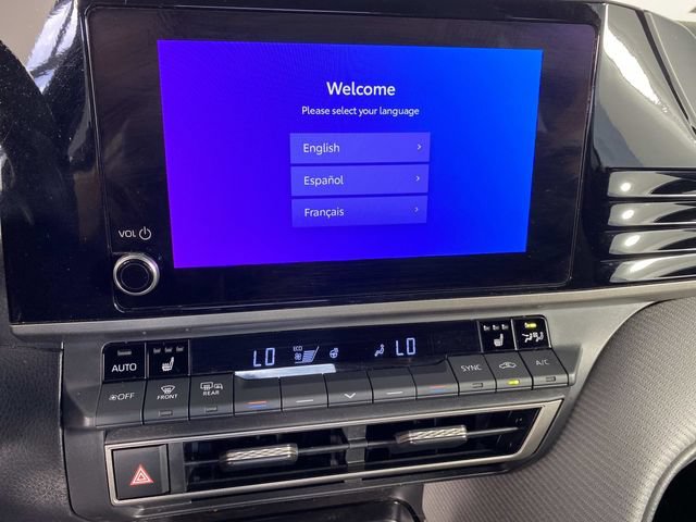 Used 2025 Toyota Camry SE w/ Convenience Package AWD/4WD image 21