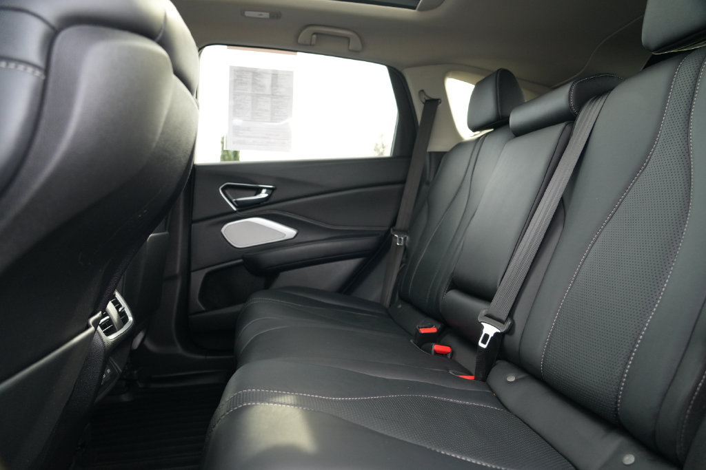 Used 2019 Acura RDX w/ Technology Package AWD/4WD image 16