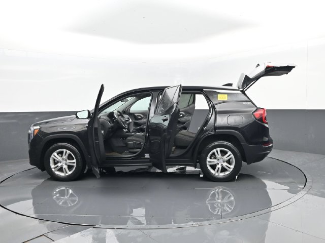 Used 2023 GMC Terrain SLE AWD/4WD image 29