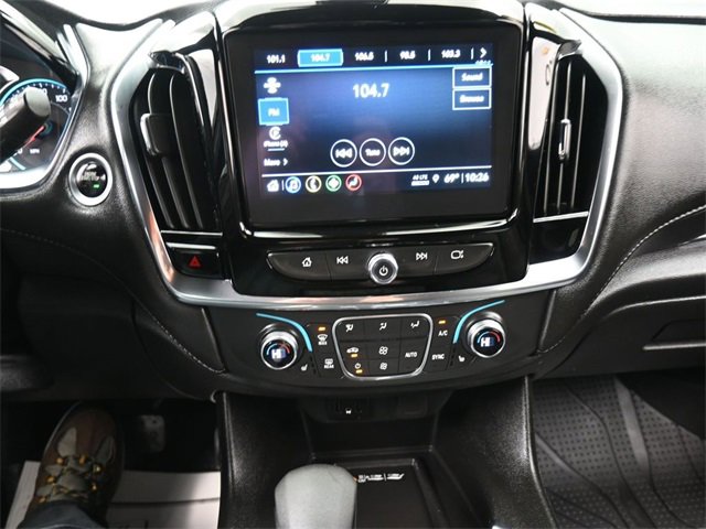 Used 2023 Chevrolet Traverse LT image 10