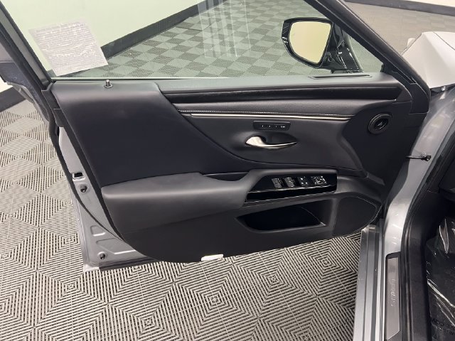 Certified 2023 Lexus ES 350 w/ Premium Package FWD image 9