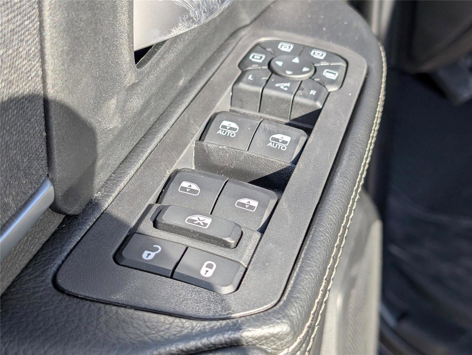 New 2025 RAM 2500 Big Horn AWD/4WD image 15