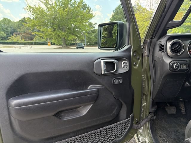 Used 2021 Jeep Gladiator Sport AWD/4WD image 13