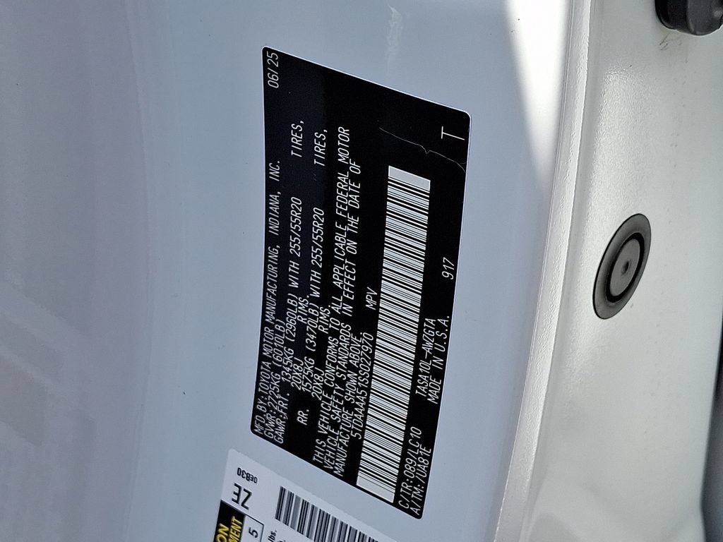 Used 2025 Toyota Grand Highlander FWD image 28