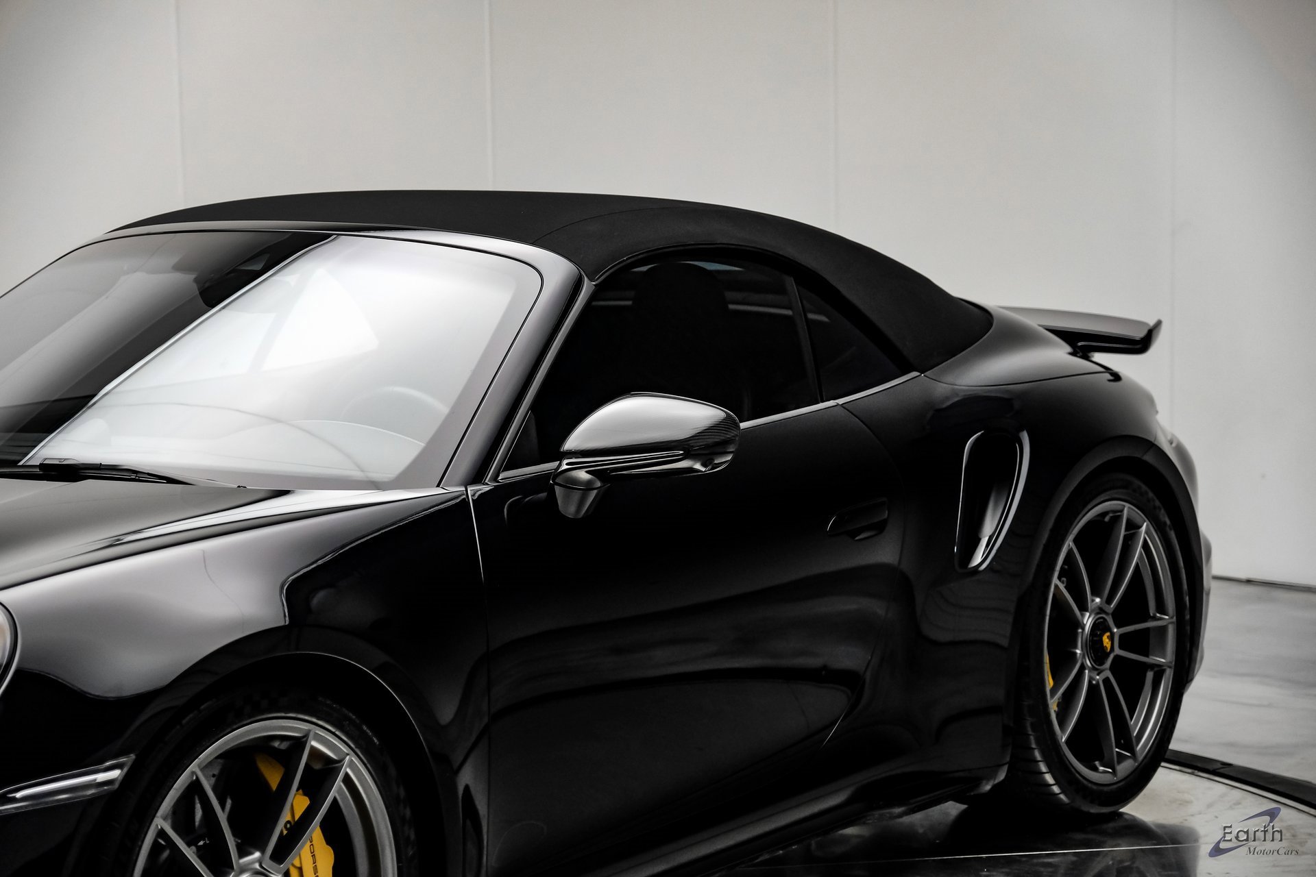 Used 2022 Porsche 911 Turbo S image 32