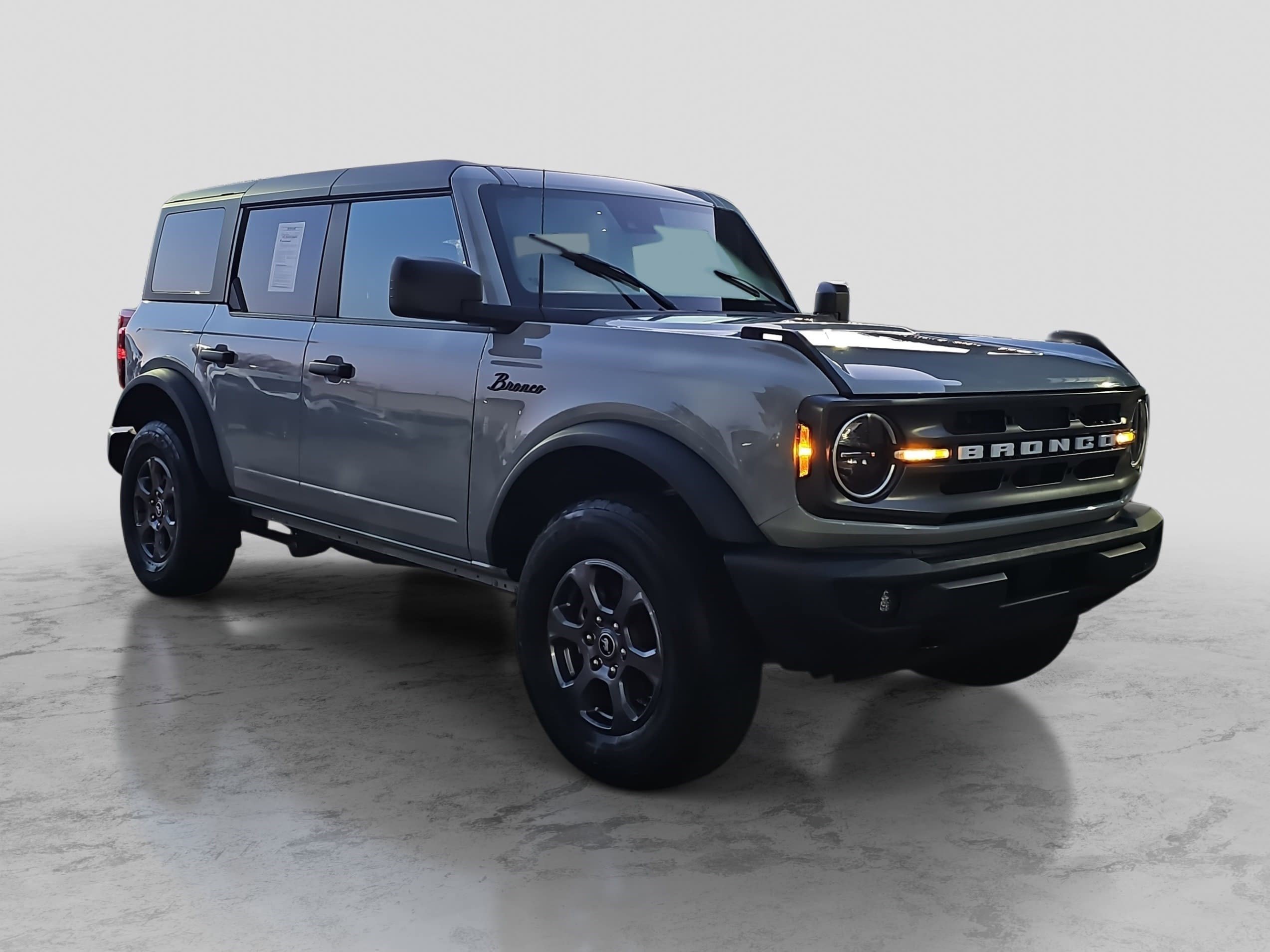 Used 2023 Ford Bronco Big Bend image 3