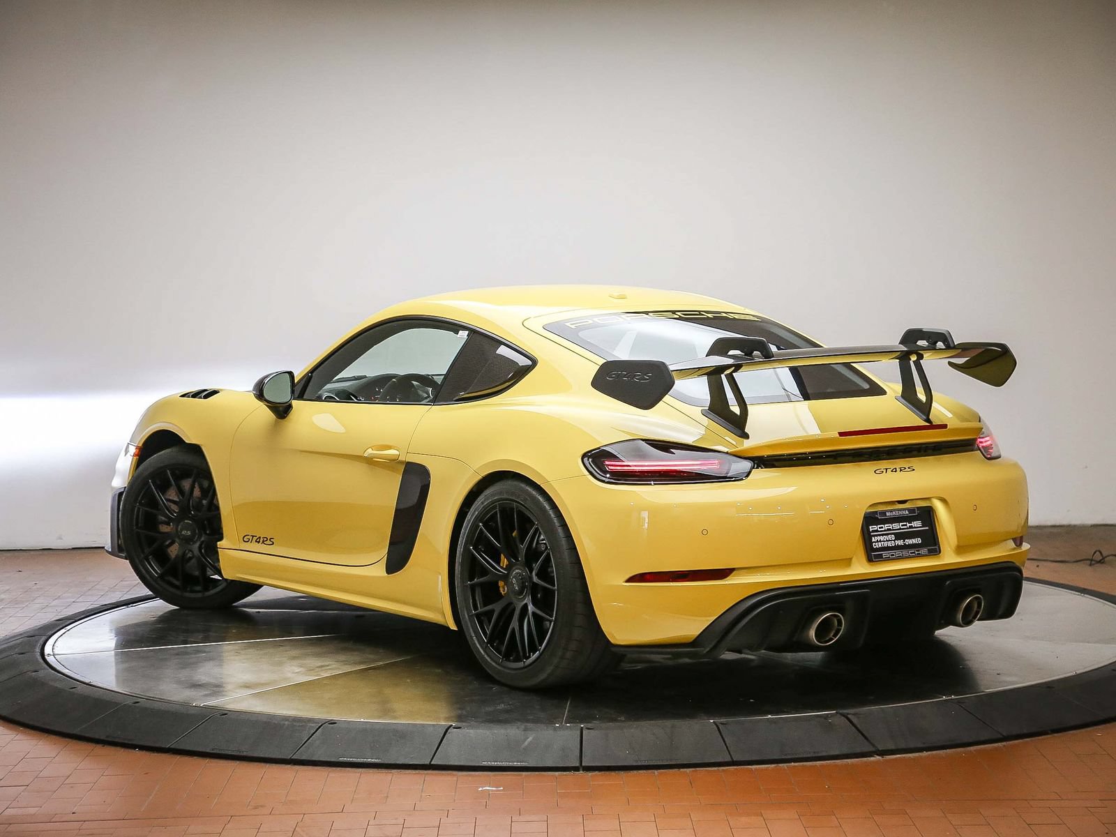 Certified 2024 Porsche 718 Cayman GT4 RS RWD image 3