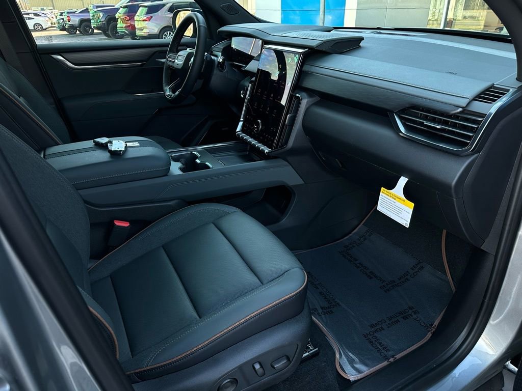 New 2026 GMC Acadia AT4 w/ Luxury Package AWD/4WD image 16