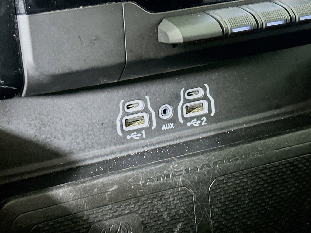 Used 2025 RAM 1500 Laramie image 33