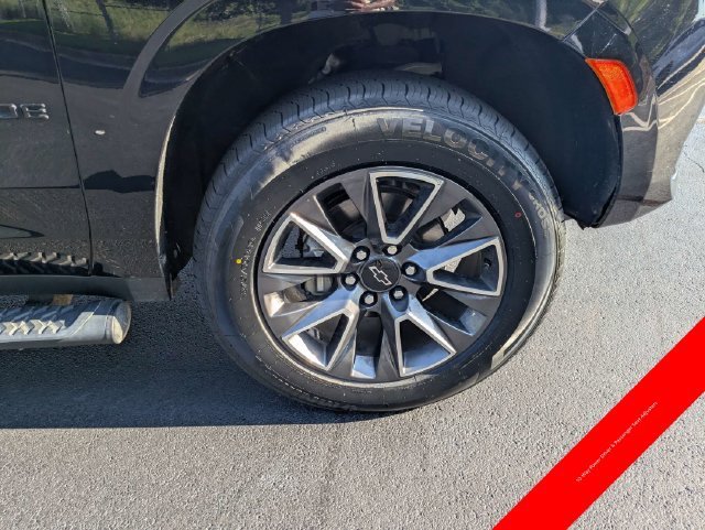 Used 2021 Chevrolet Tahoe Z71 w/ Rear Media and Nav Package AWD/4WD image 11