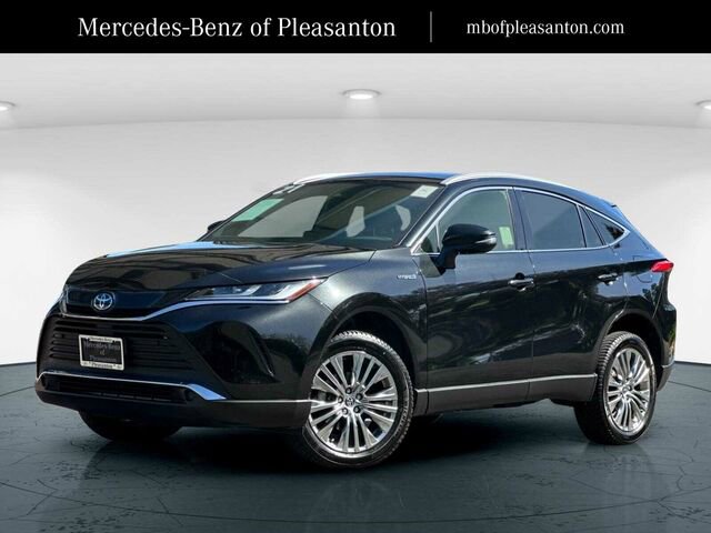 Used 2021 Toyota Venza XLE w/ Carpet Mat Package (TMS) image 1