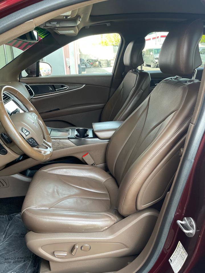 Used 2017 Lincoln MKX Reserve AWD/4WD image 13