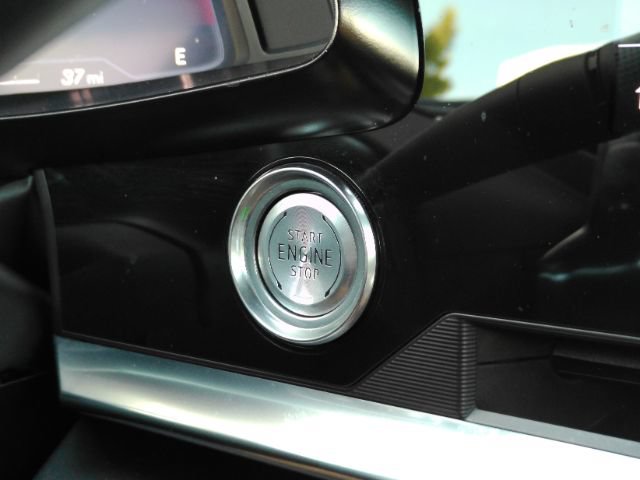Used 2021 Chevrolet Corvette Stingray Convertible w/ Z51 Performance Package RWD image 39