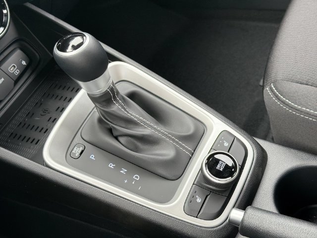 New 2026 Hyundai Venue SEL FWD image 30