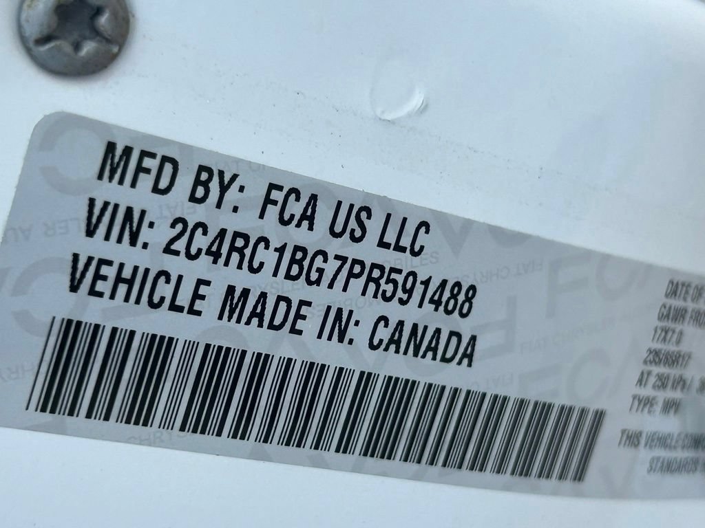 Used 2023 Chrysler Pacifica Touring-L FWD image 56