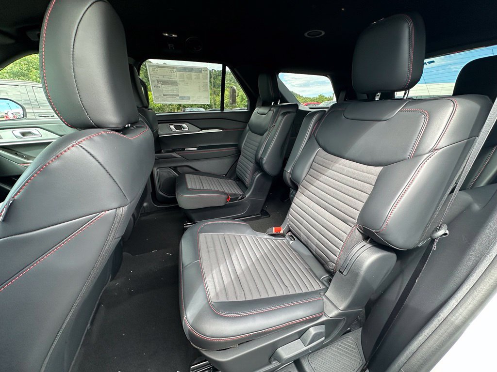 New 2027 Ford Explorer ST-Line AWD/4WD image 18