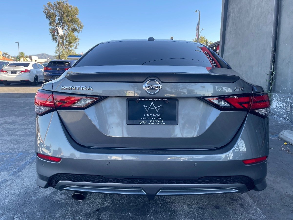 Used 2022 Nissan Sentra SR w/ SR Premium Package FWD image 8