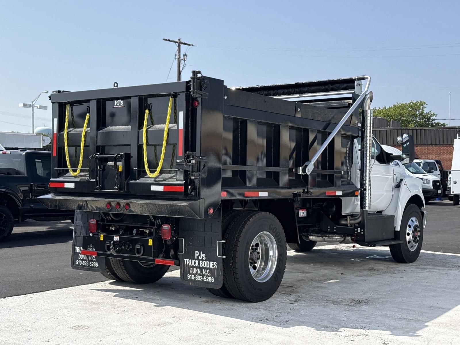 New 2027 Ford F750 2WD Regular Cab Super Duty image 3