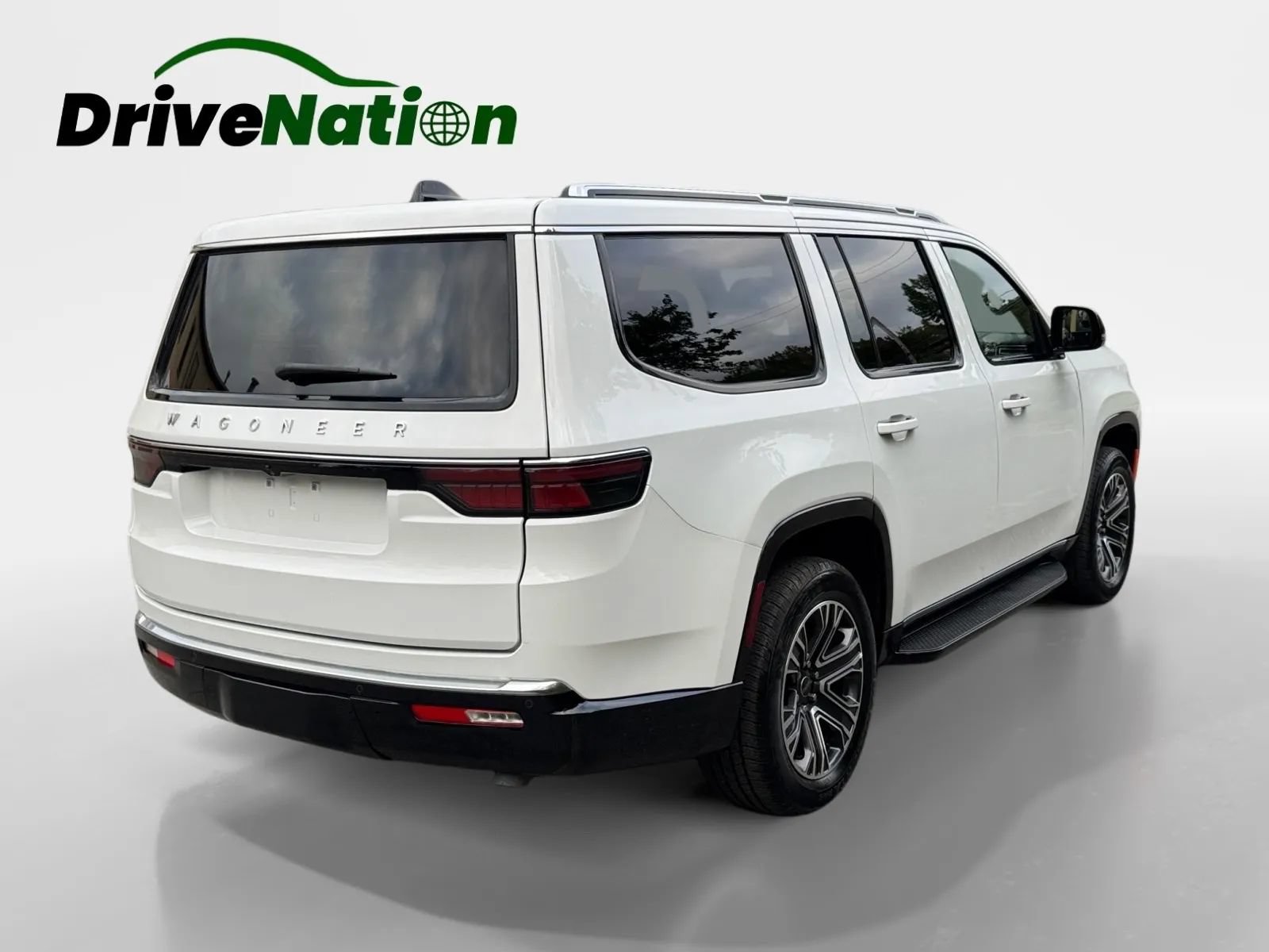 Used 2025 Jeep Wagoneer Series II AWD/4WD image 5