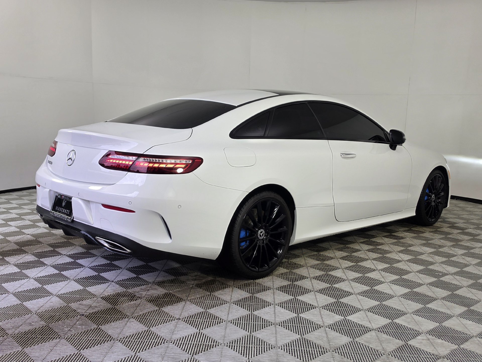 Used 2022 Mercedes-Benz E 450 Coupe image 34