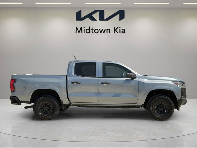 Used 2024 Chevrolet Colorado W/T image 2