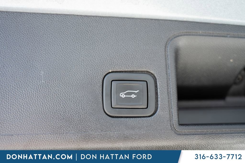 Used 2024 GMC Terrain Denali AWD/4WD image 34
