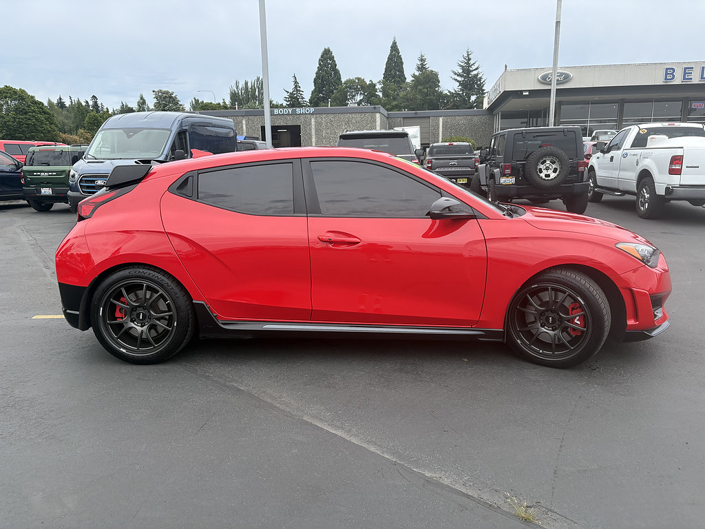 Used 2022 Hyundai Veloster N FWD image 4