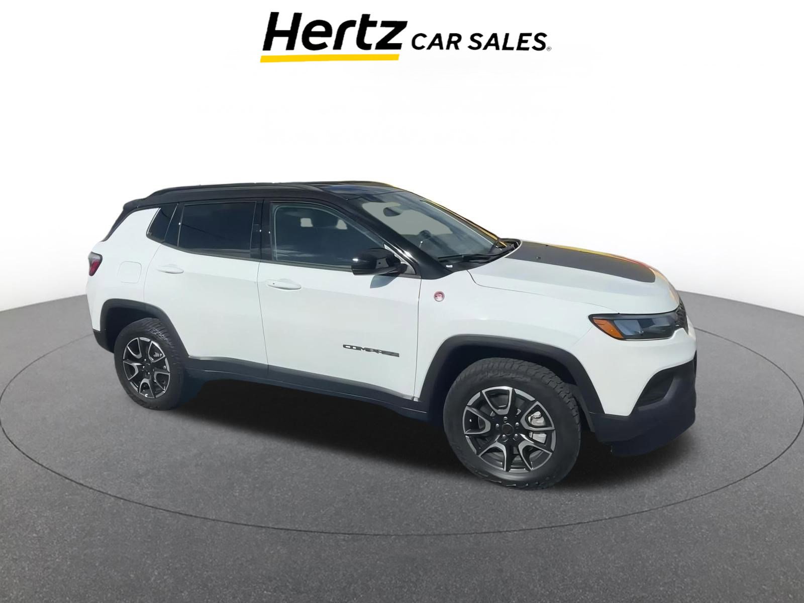 Used 2025 Jeep Compass Trailhawk image 1