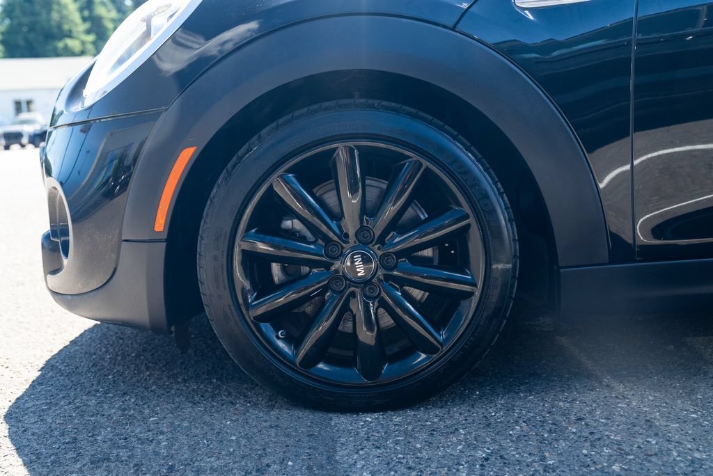 Used 2018 MINI Cooper S FWD image 3