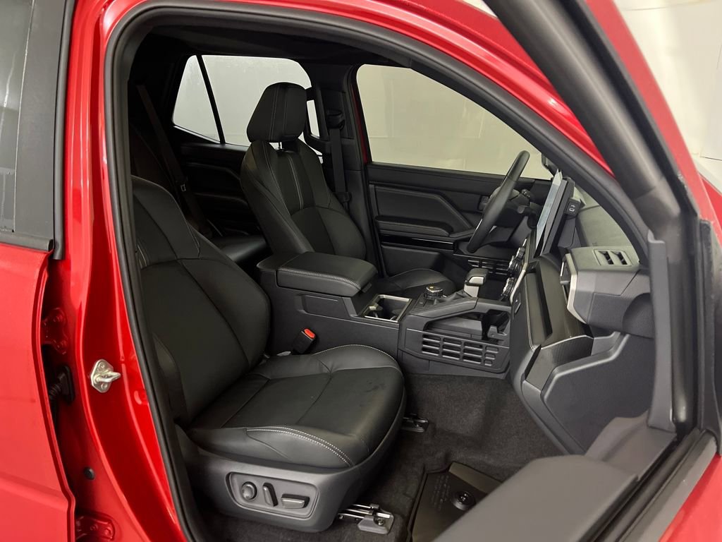 Used 2025 Toyota 4Runner Limited image 21