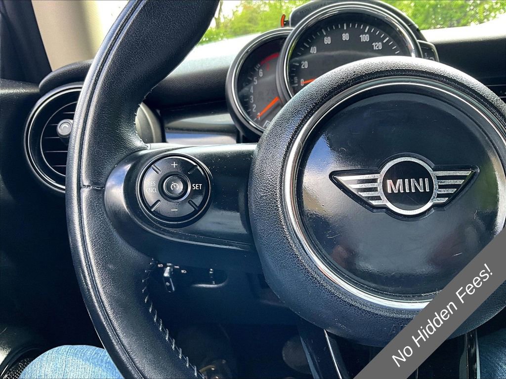 Used 2019 MINI Cooper 2-Door Hardtop w/ Signature Upholstery Package FWD image 15
