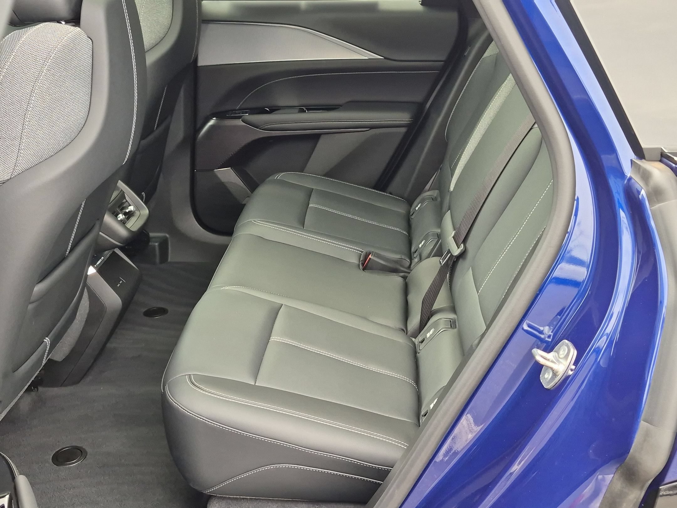 Certified 2024 Cadillac Lyriq Tech RWD image 24