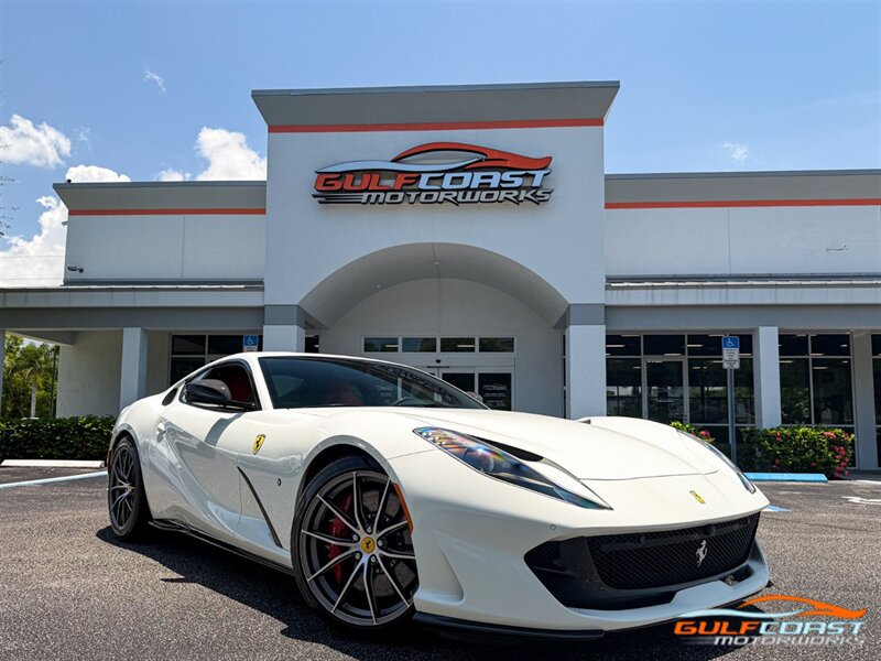 Used 2019 Ferrari 812 Superfast RWD image 1