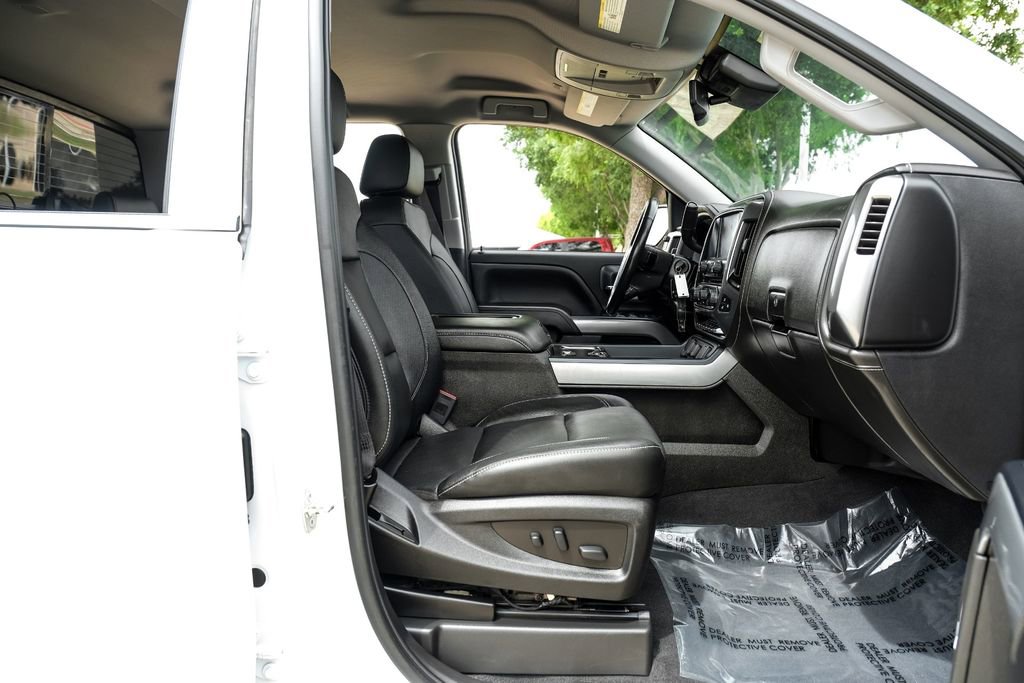 Used 2018 Chevrolet Silverado 1500 LTZ Z71 w/ LTZ Plus Package AWD/4WD image 33