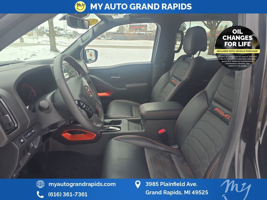Used 2025 Nissan Frontier PRO-4X w/ Pro Premium Package AWD/4WD image 9