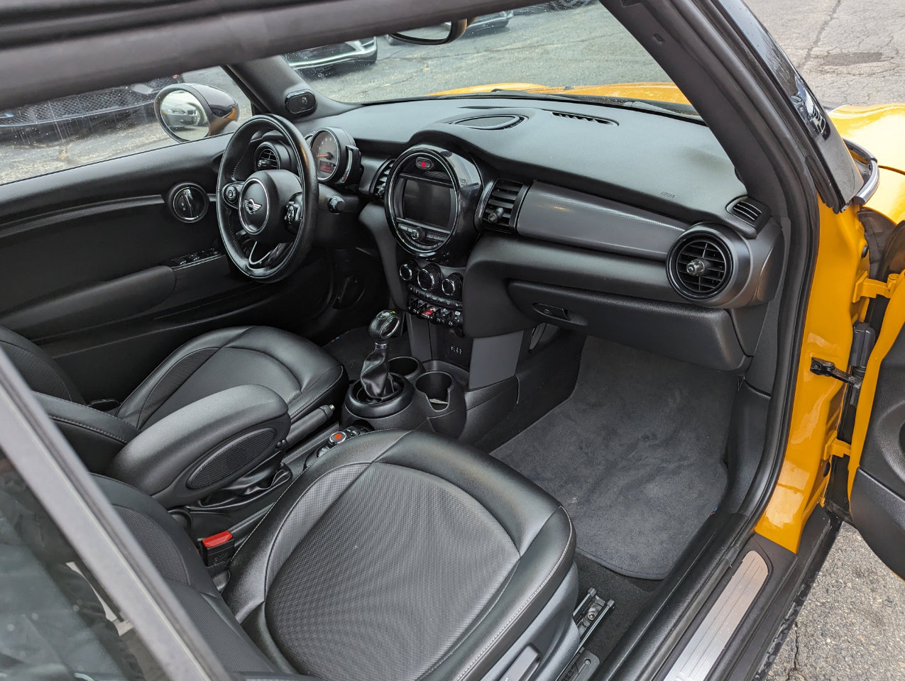 Used 2018 MINI Cooper Convertible image 24