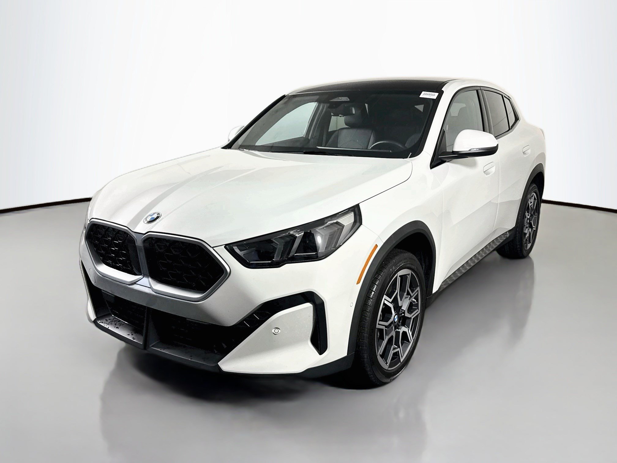 Used 2026 BMW X2 xDrive28i AWD/4WD image 4