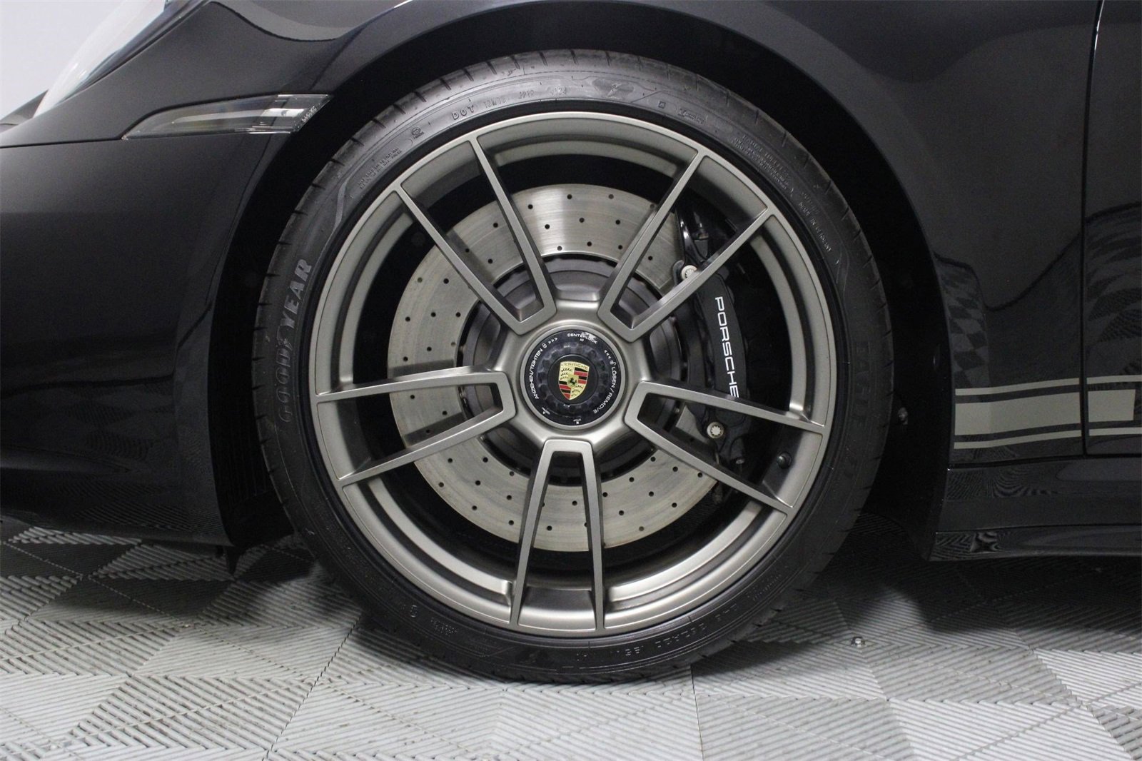 Used 2022 Porsche 911 Targa 4 GTS image 30