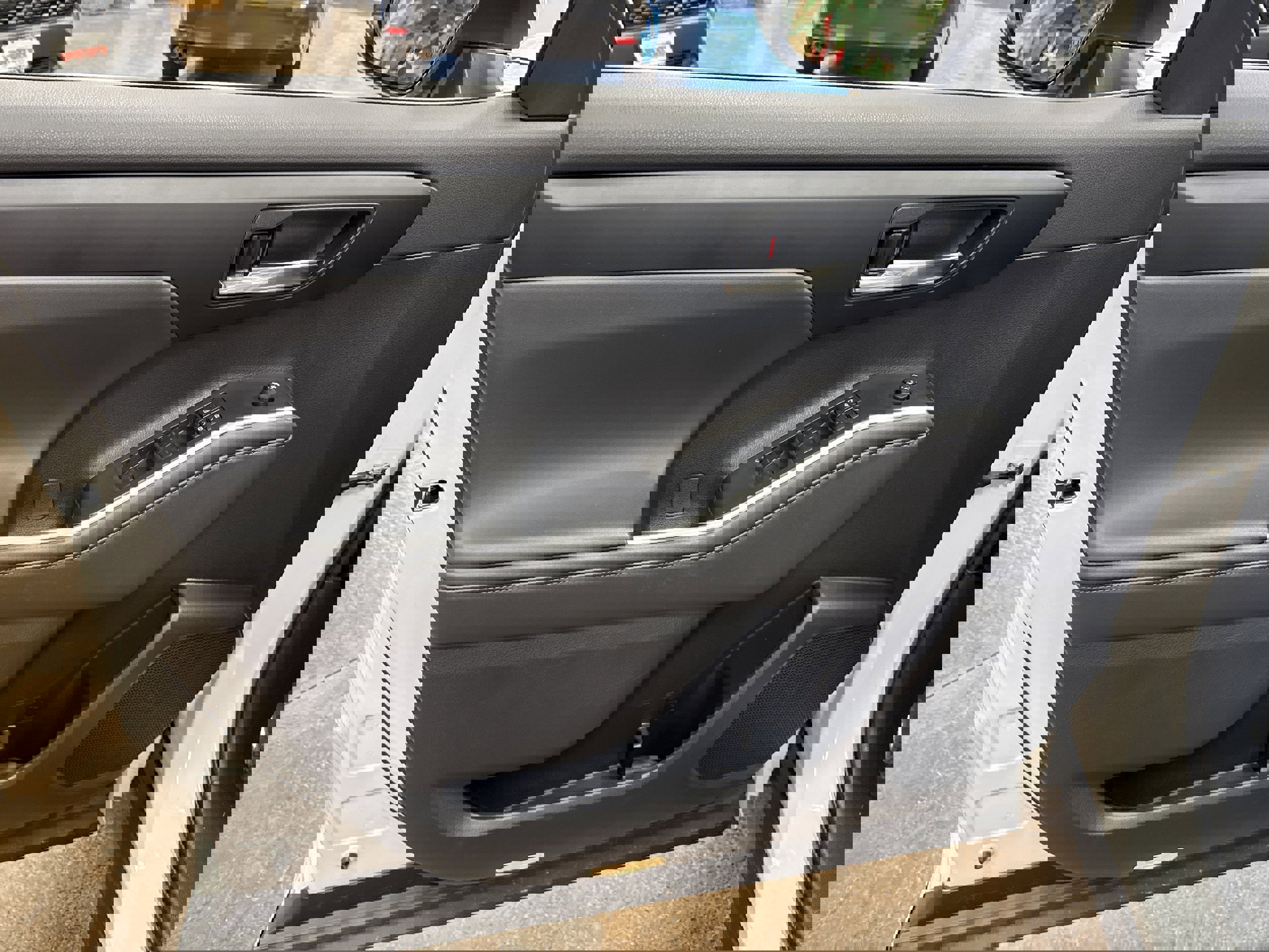 Used 2022 Toyota Highlander XLE image 26