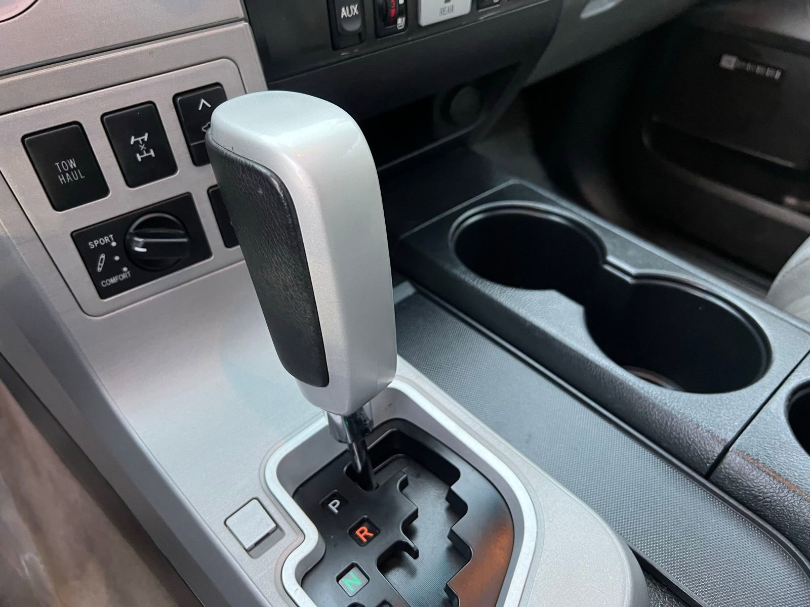 Used 2008 Toyota Sequoia Platinum image 40