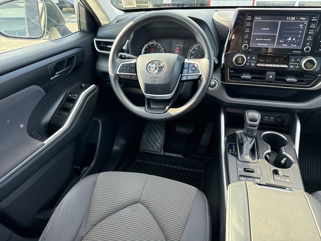 Used 2022 Toyota Highlander L image 10